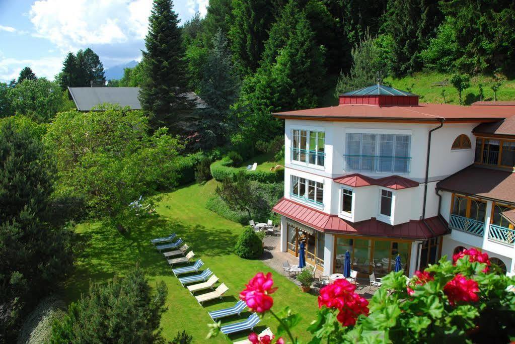 Alexanderhof 4*